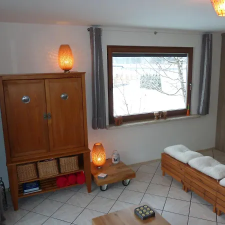 Tom's Huette Apartman