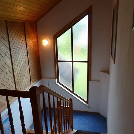 Tom's Huette Apartman *