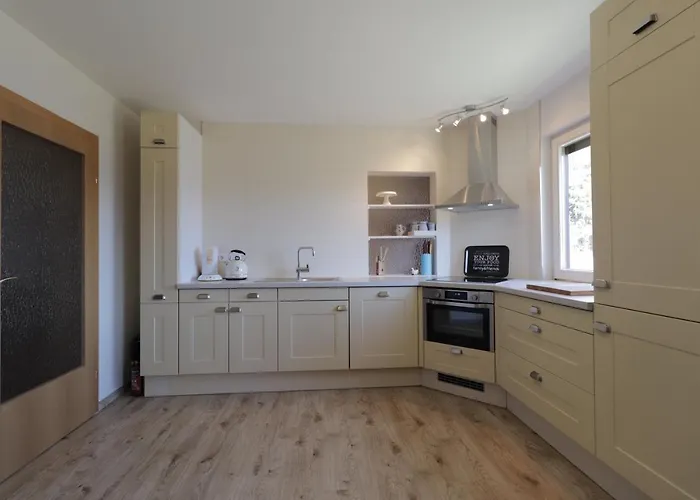 Tom's Huette Apartament