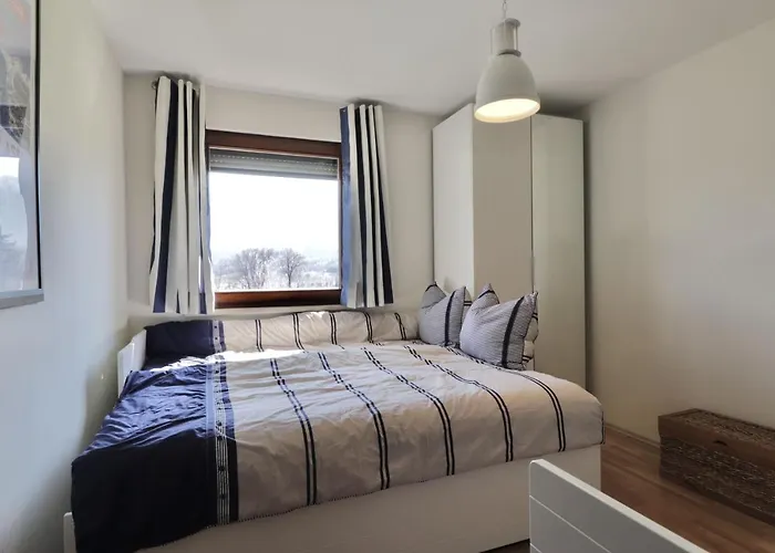 Tom's Huette * פרסגרזי